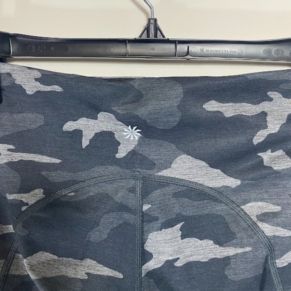Athleta Ultimate Camo Tight 7/8 - Picture 3 of 4